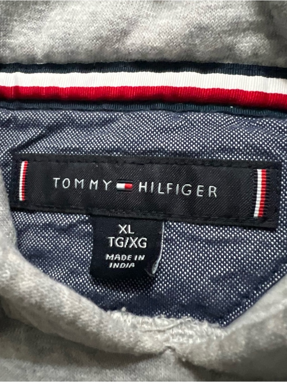 Tommy Hilfiger Hoodie Grey Pullover Spellout Logo Men’s Size XL - Picture 10 of 15